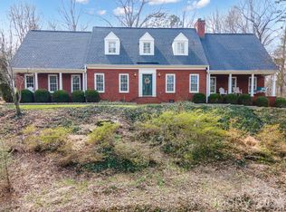 4125 Hideaway Ct NE, Hickory, NC 28601