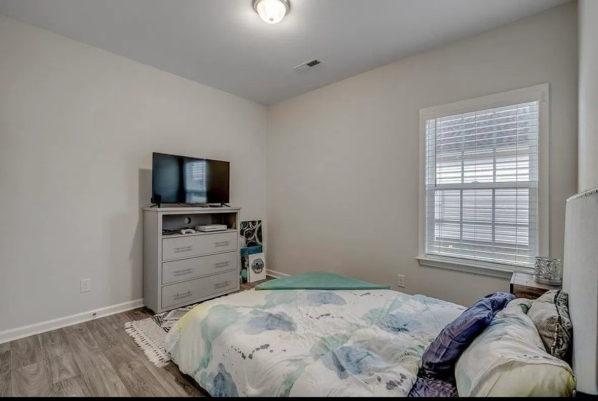 3 bed, 1543 sqft, $2,500 — Photo 1