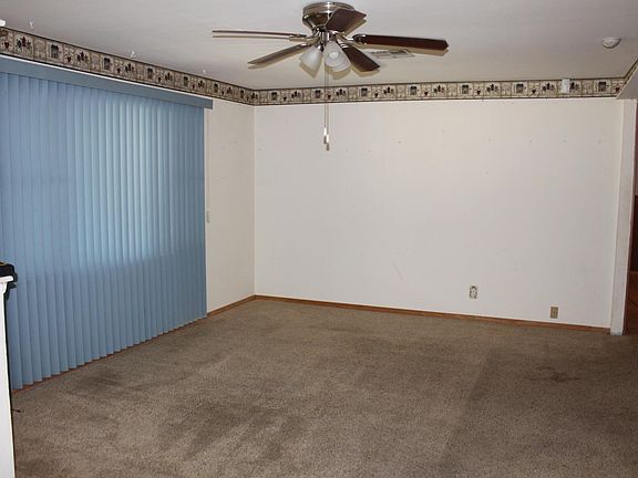 4th image of 2910 Essex St