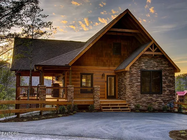 1205 Parkview Vista Way, Pigeon Forge, TN 37863