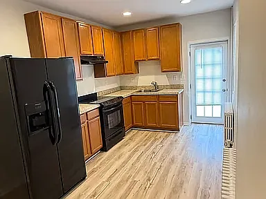 834 Woodlawn Ave — Photo 7