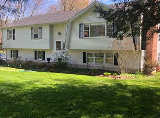 3 Short Lane, Simsbury, CT 06070