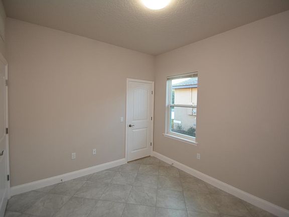 3rd image of 33A Louisiana Dr