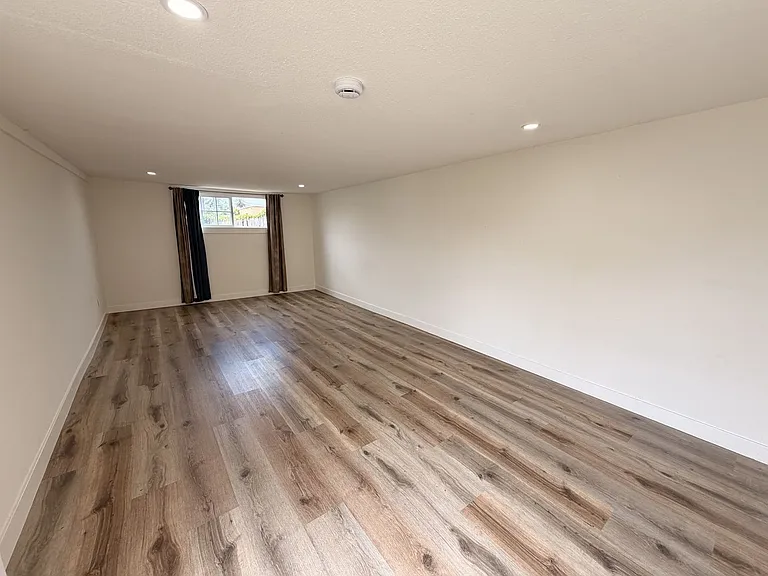7307 Halldale Ave — Photo 23