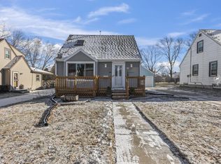 2916 S 90th St, West Allis, WI 53227
