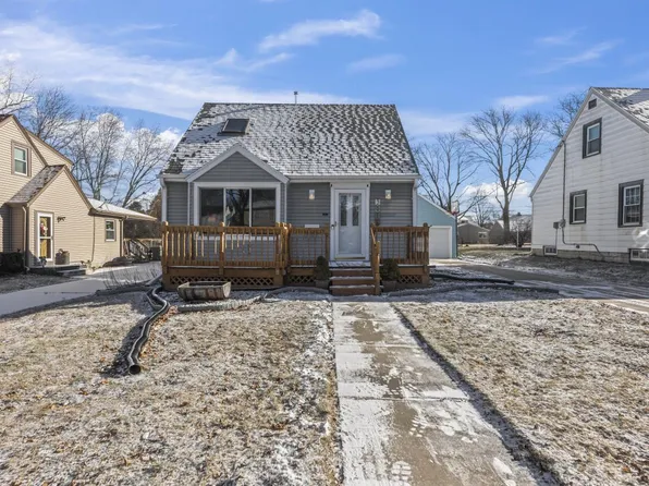 2916 S 90th STREET, West Allis, WI 53227