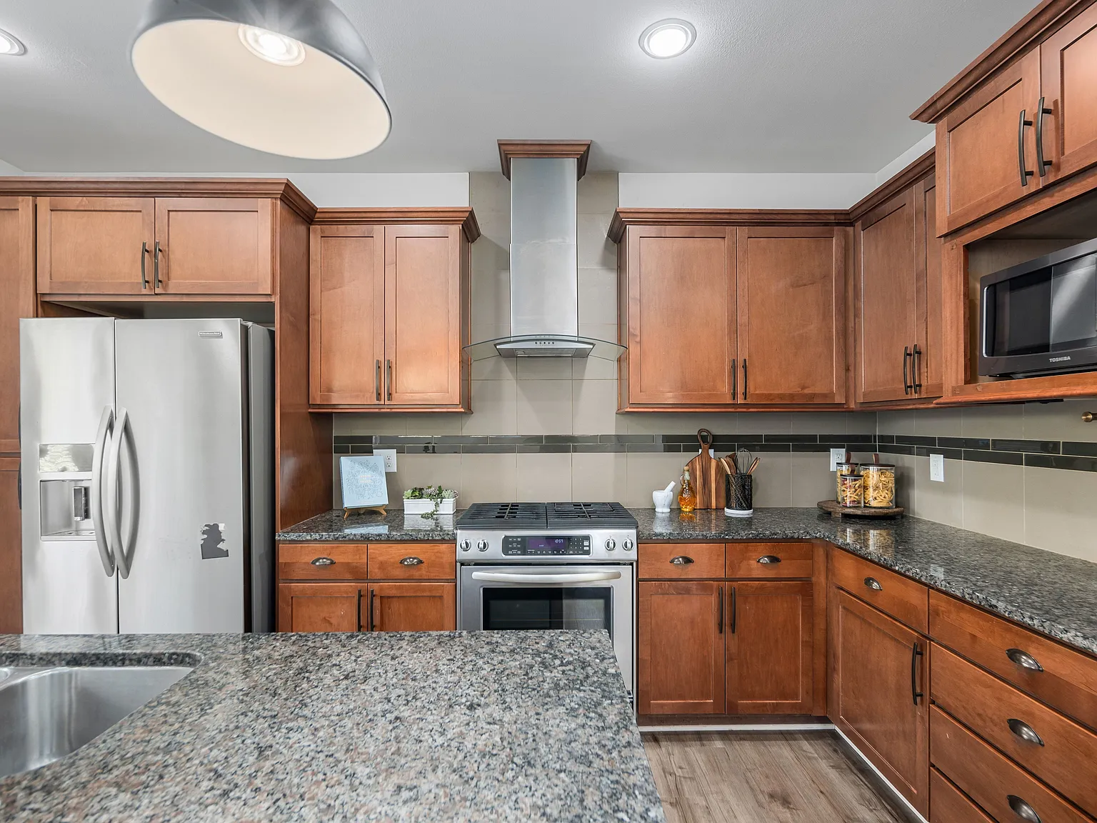 4 bed, 2172 sqft, $4,375 — Photo 3