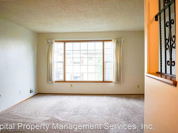 3rd image of 2130 NE Clackamas St #1332-7