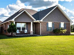 66 Olde Dogwood Trl, Decatur, AL 35603