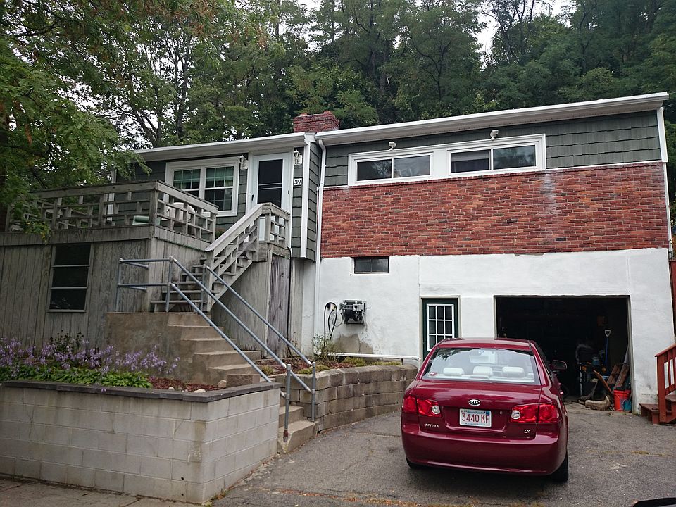 2nd image of 39 Margo Rd