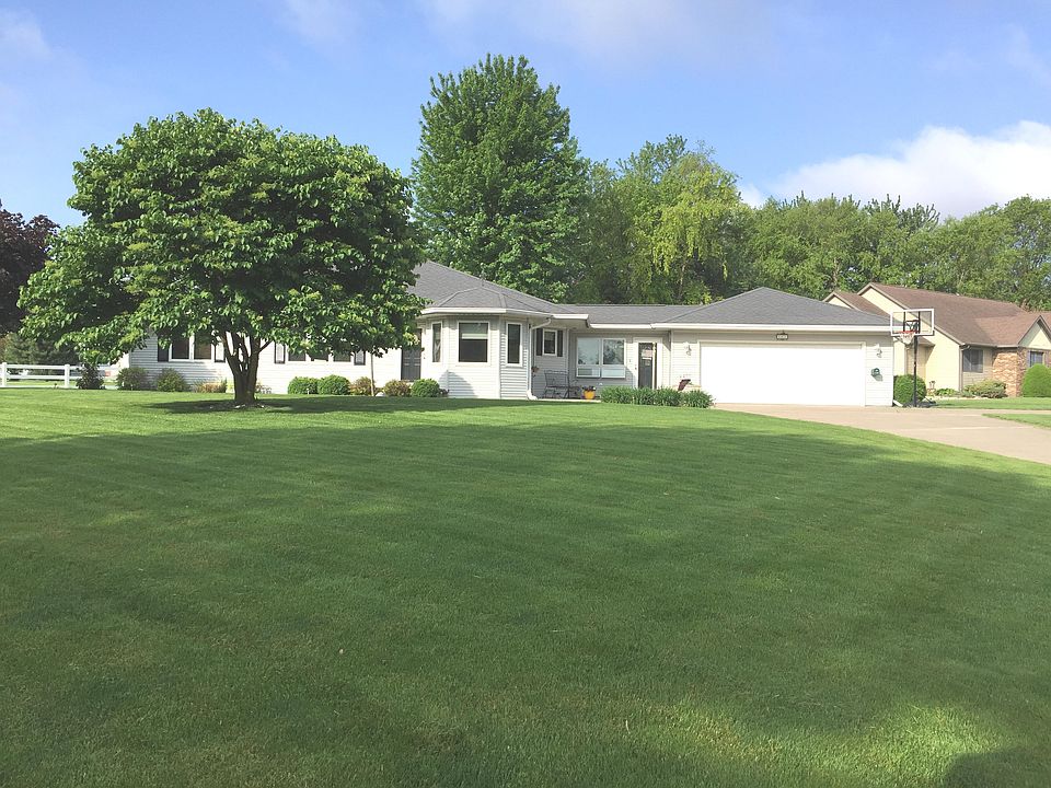 1st image of 507 Lake Dr
