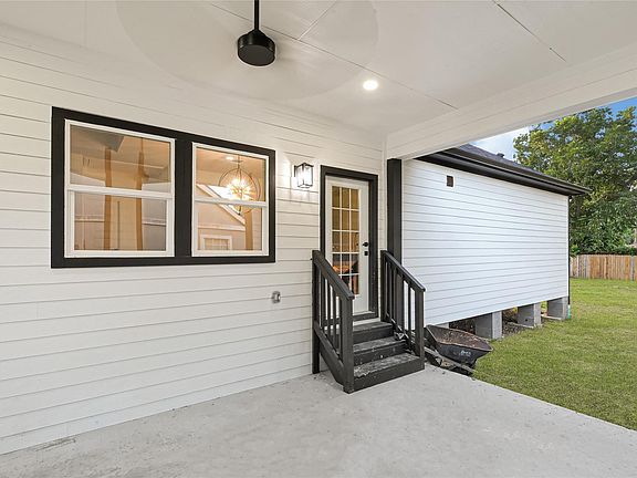 4th image of 313 Avenue B