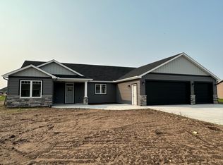 1806 Grove Loop, Saint Cloud, MN 56303