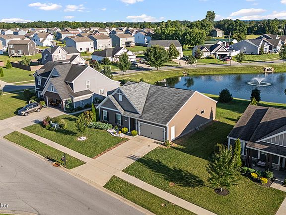 5th image of 223 Bridlewood Dr