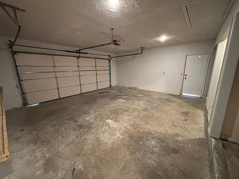 3468 W Yale St — Photo 16