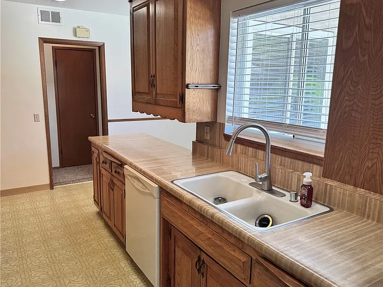 509 California Dr — Photo 14