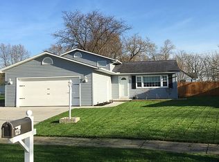 125 Winthrop Dr, Elyria, OH 44035