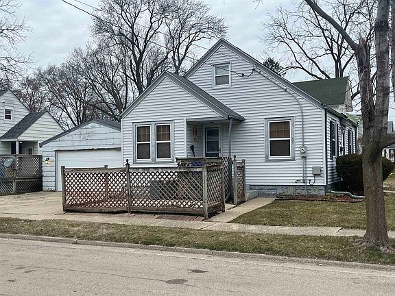 2nd image of 2204 N Court St