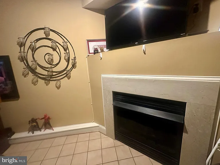 1025 Gaither Rd — Photo 40