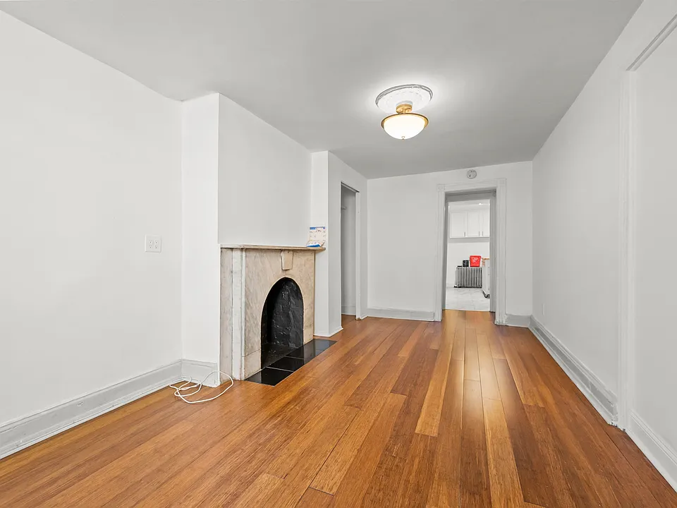491 Mercer St #1
