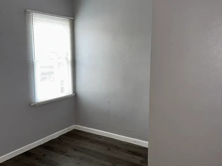 9614 S 8th Ave — Photo 37