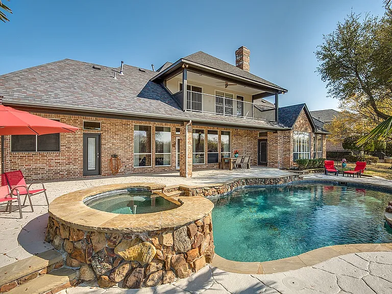 809 Glen Rose Dr — Photo 3