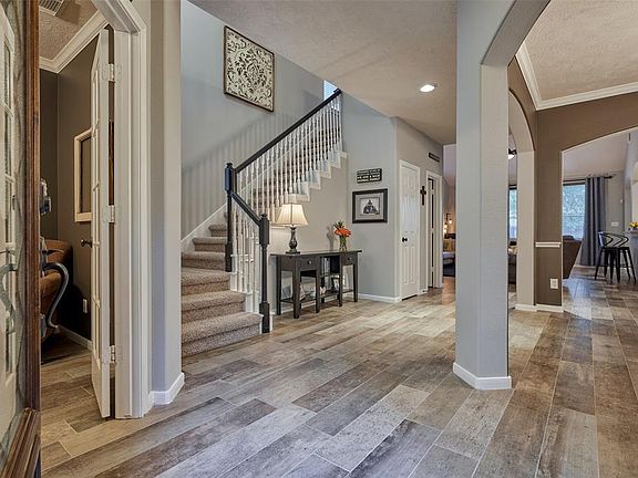 4th image of 15 Harmony Hollow Ct