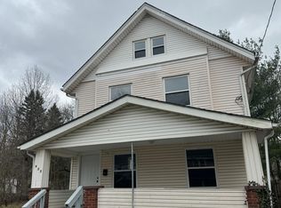 927 Peerless Ave, Akron, OH 44320