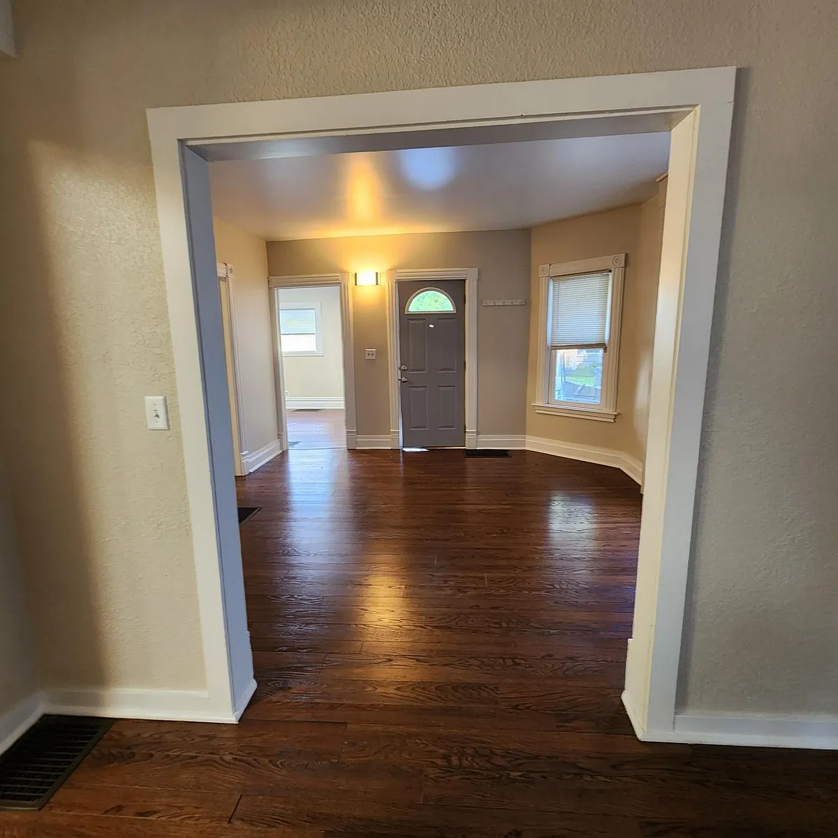 Building Photo - 413 Ingleside Ter