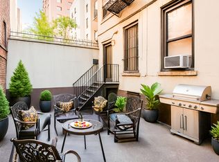 533 W 49th St #1R, New York, NY 10019