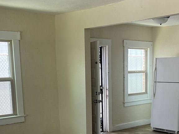 3rd image of 2917 Frutas Ave