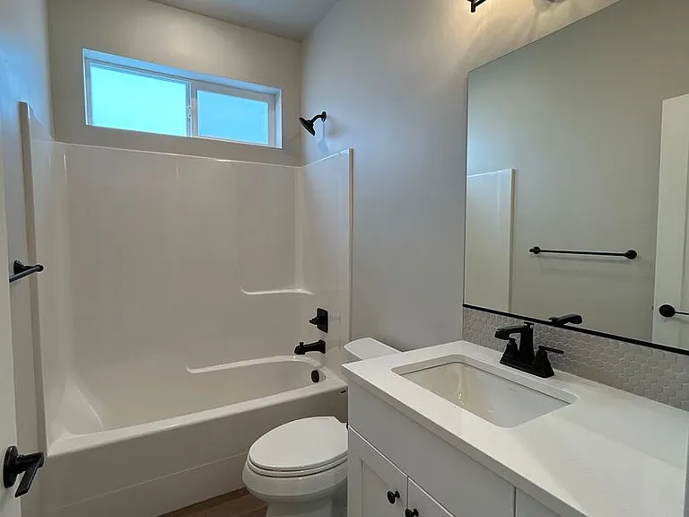 20656 SE Iron Horse Ln — Photo 8