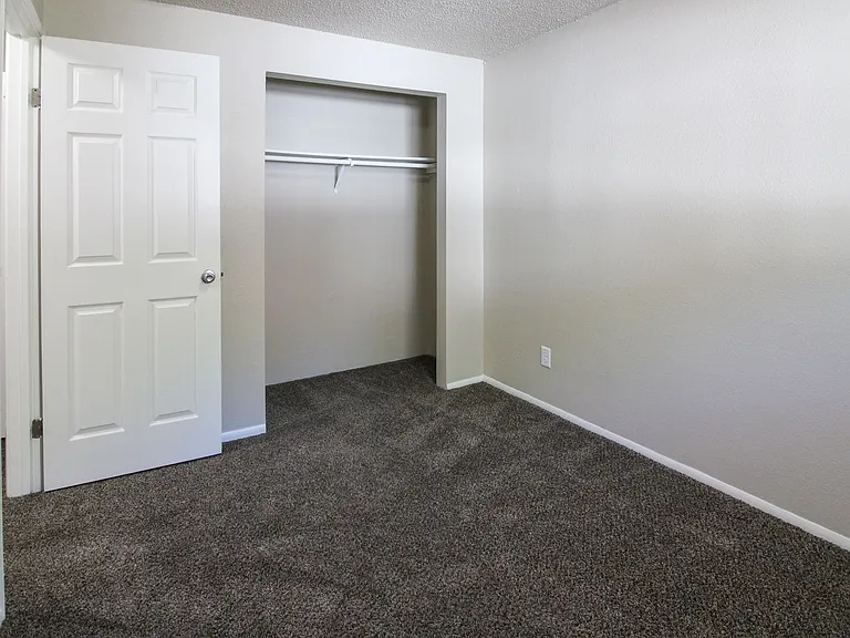 1543-1611 Salishan St SE — Photo 30