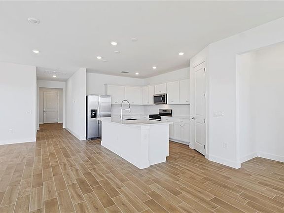 5th image of 16849 Harlequin CT