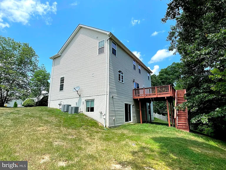 46895 Whittemoore Ct — Photo 35
