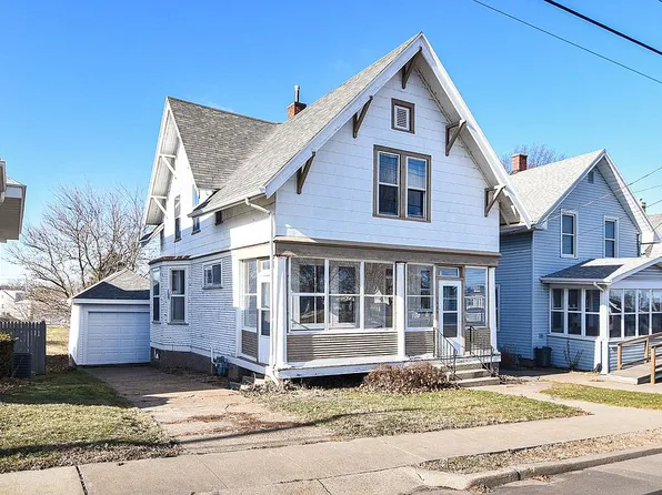 1949 Saint Ambrose St, Dubuque, IA 52001