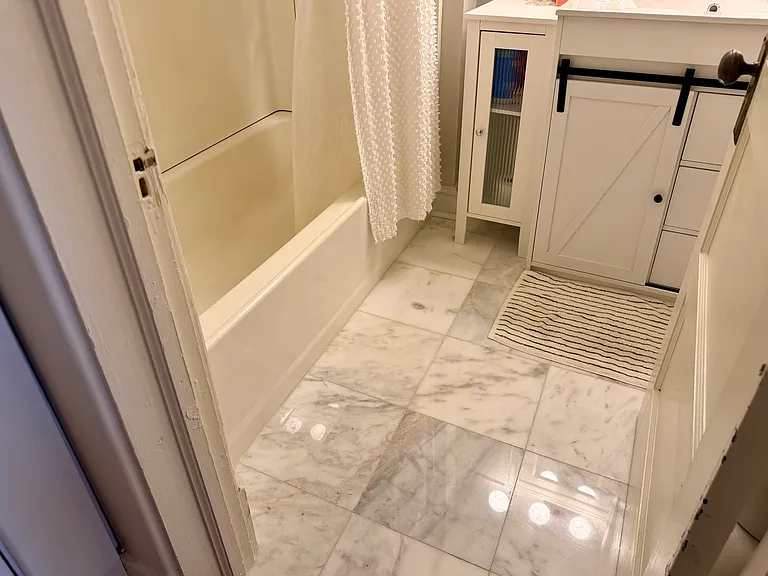 422 W Clifford St #1 — Photo 12