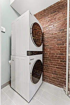 Rented by Compass | media 18