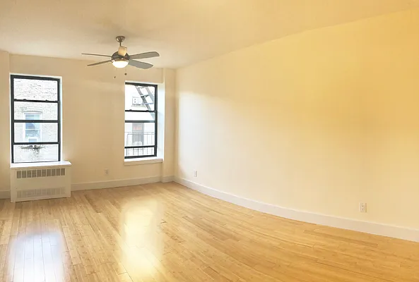 Rented by EastMount Realty LLC | media 4