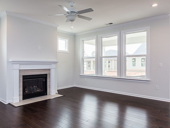 3rd image of 1211 Morristown Cir