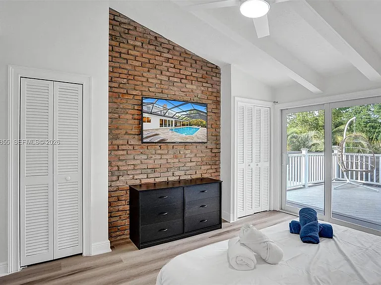 2120 SW 28th Way — Photo 35
