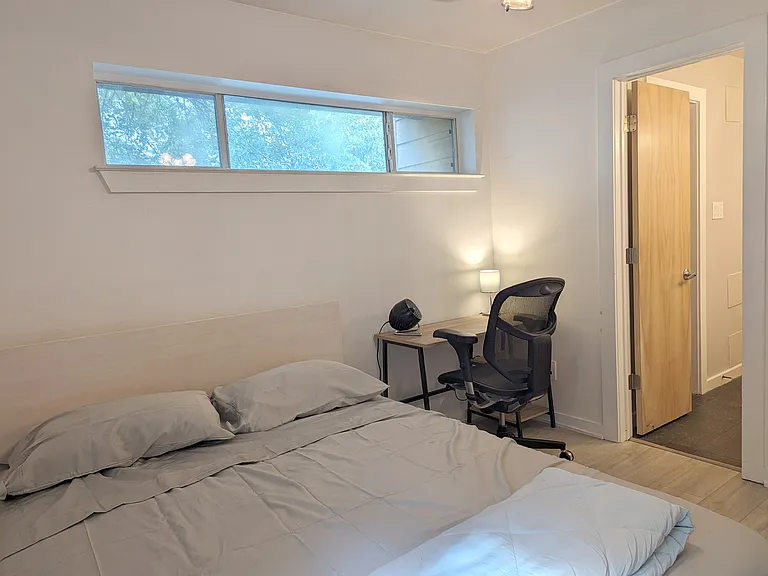 7106 Guadalupe St #B — Photo 9