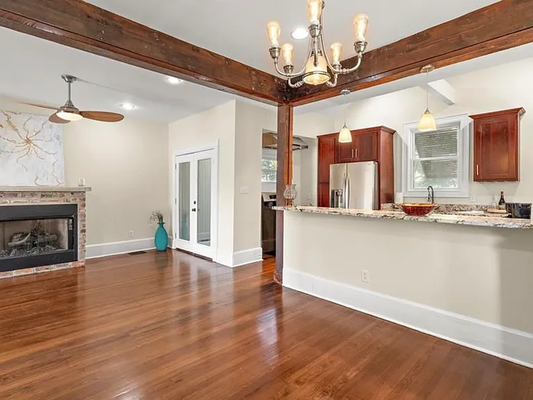 5815 S Robertson St — Photo 5