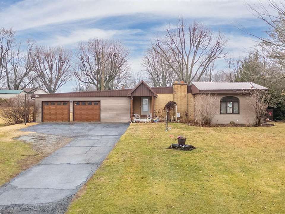 1st image of 2136 N West Raintree Dr