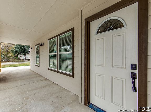5th image of 1501 Amestoy St