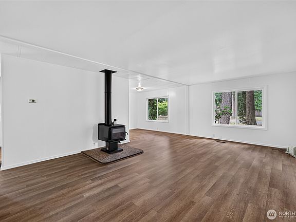 2nd image of 8732 Foxglove Court SE