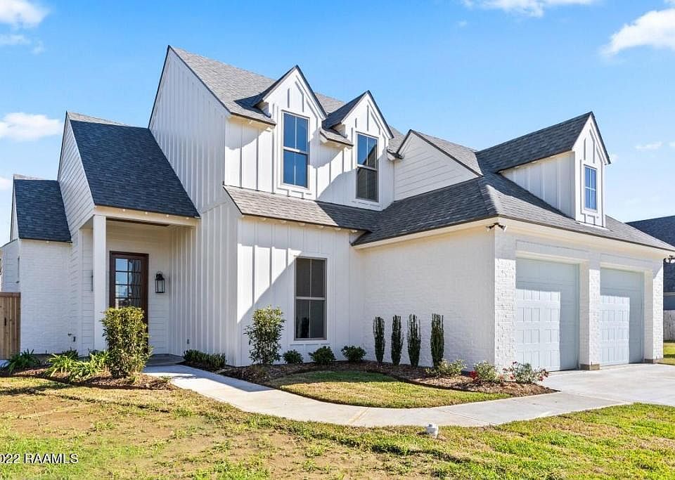 1st image of 211 Harvest Creek Ln