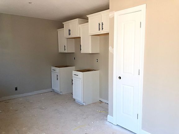 2nd image of 243 Timbersprings