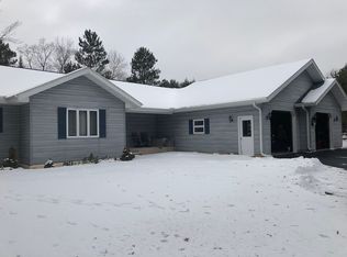 3515 Grand Oak Ln, Rhinelander, WI 54501