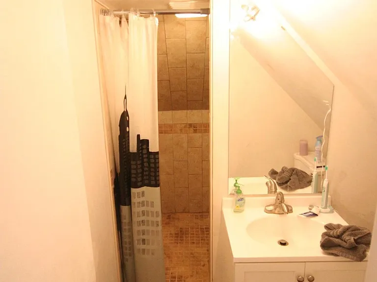 1685 Taylor Ave W #2 — Photo 3